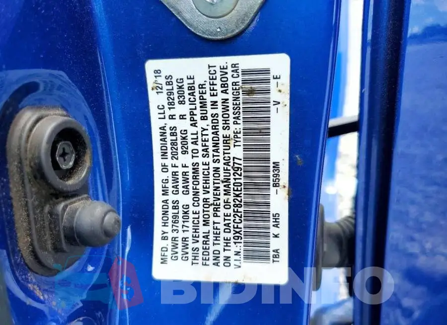 19XFC2F82KE012977 Photo# 12
