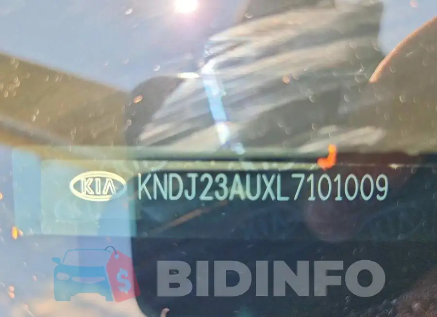 KNDJ23AUXL7101009 Photo# 13