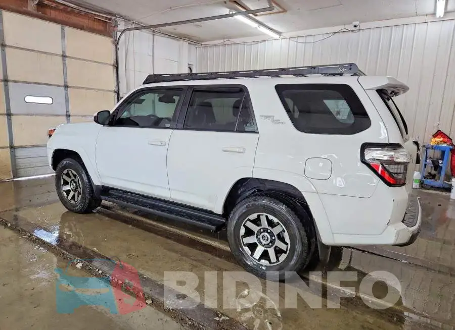 JTEBU5JR6L5805298 Photo# 2