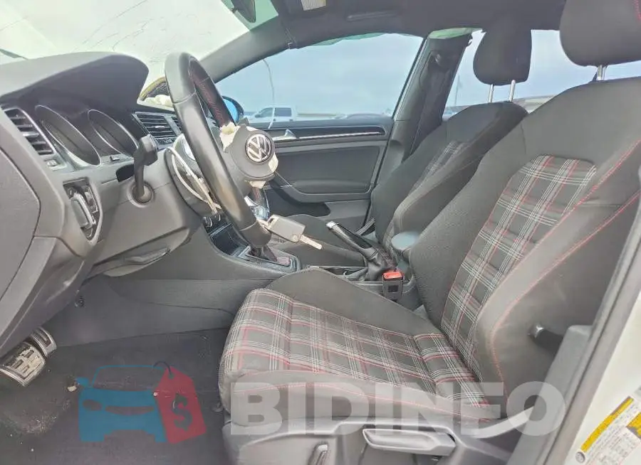 3VW4T7AU3HM031736 Photo# 7