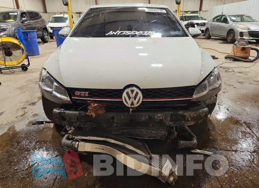 3VW5T7AU1KM020455 Photo# 5