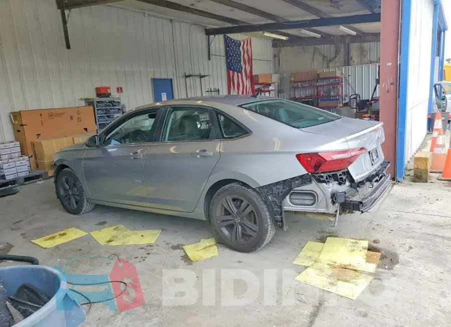 3VW7M7BU7NM004897 Photo# 2