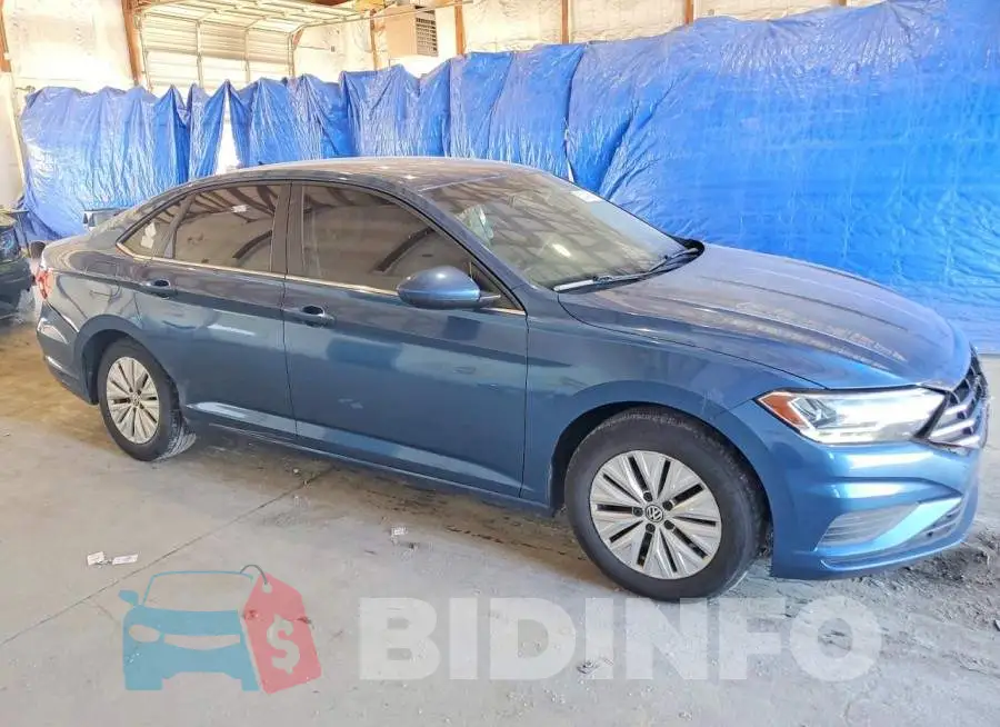 3VWC57BU8KM032019 Photo# 4