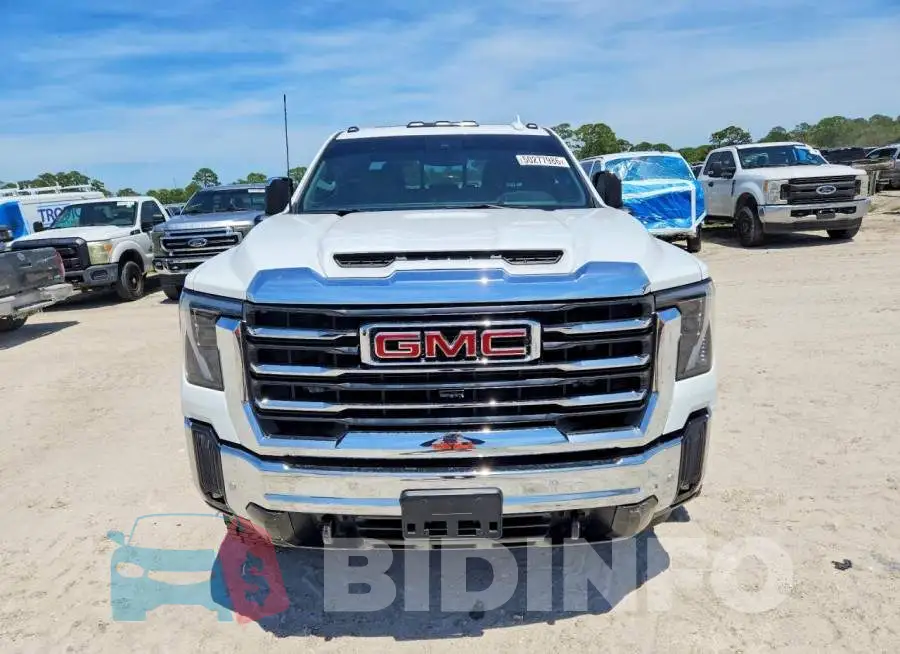 1GT49NEY9RF463476 Photo# 5