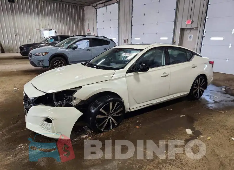 1N4BL4CV1LC185635 Photo# 1