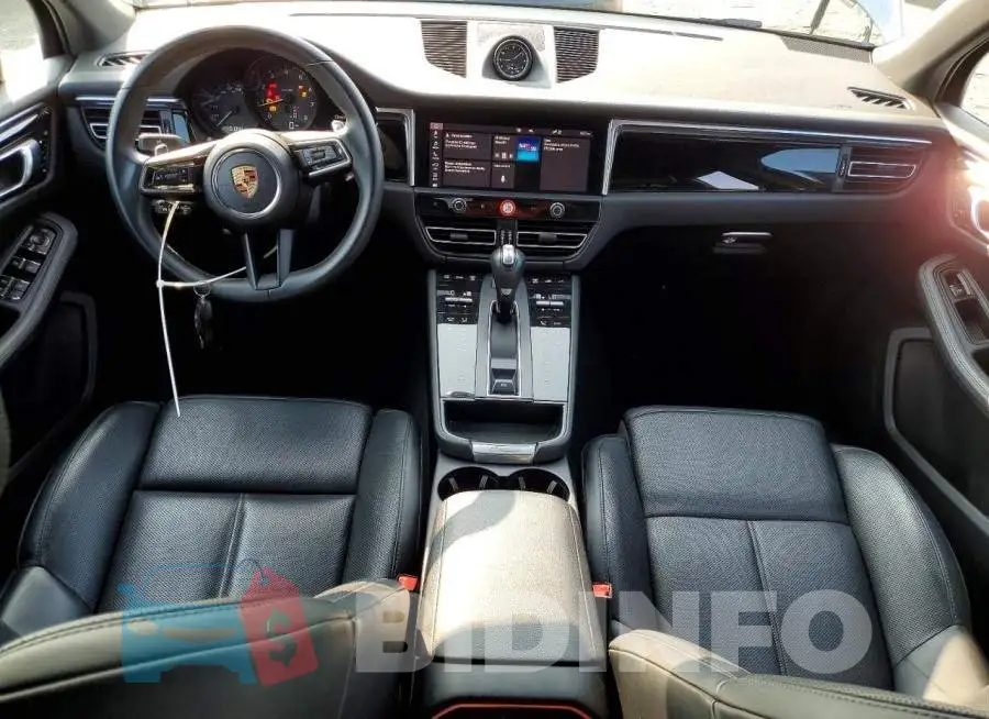 WP1AA2A55PLB16194 Photo# 8