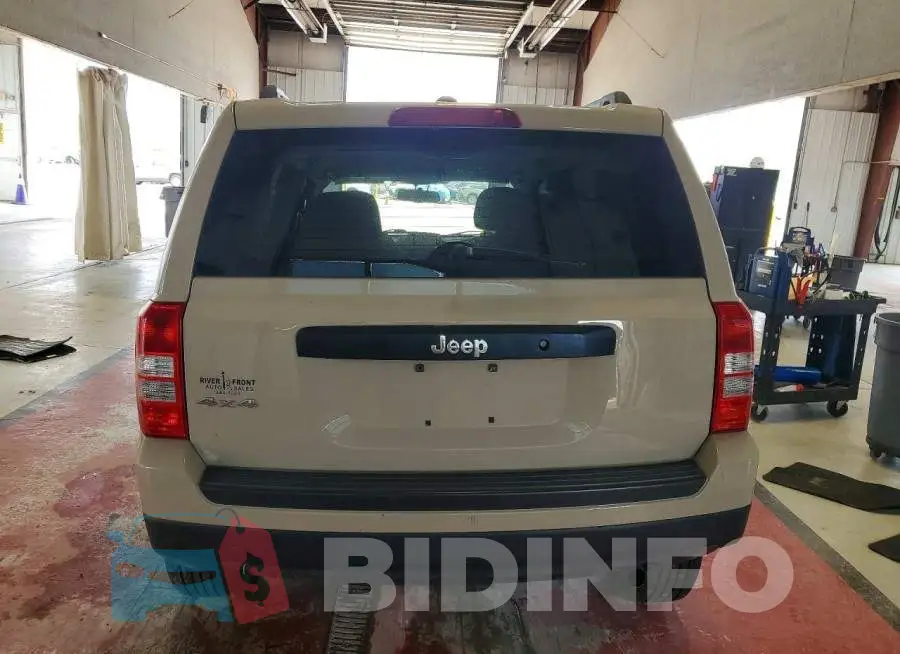 1C4NJRBB4HD210708 Photo# 6