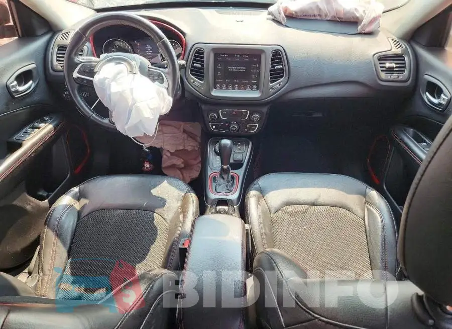 3C4NJDDB2LT177176 Photo# 8