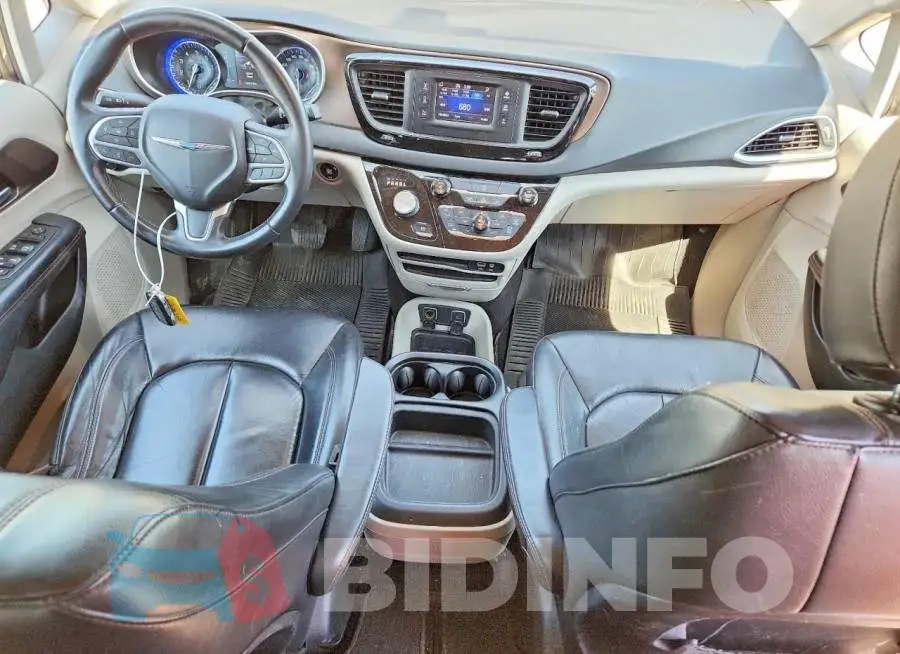 2C4RC1BG9HR628607 Photo# 8