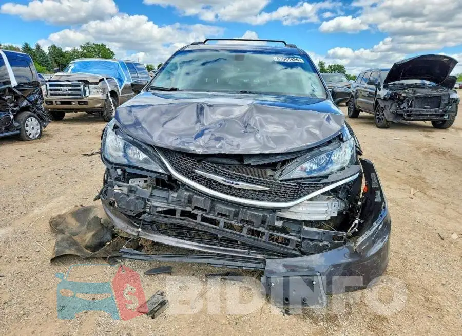2C4RC1DG0LR286163 Photo# 5