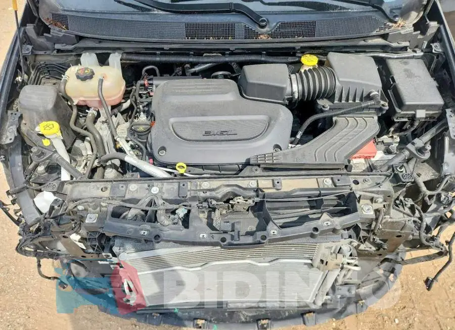 2C4RC1FGXKR742035 Photo# 12