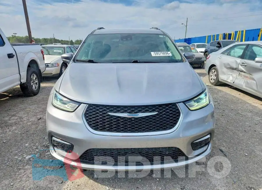 2C4RC1L7XMR594024 Photo# 5