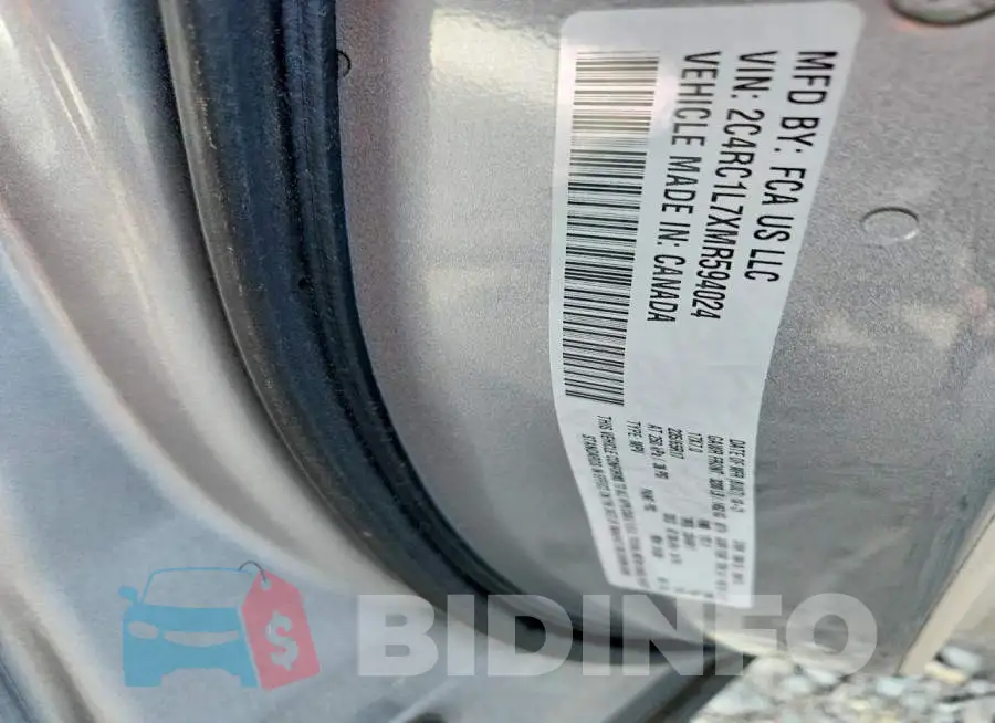 2C4RC1L7XMR594024 Photo# 13