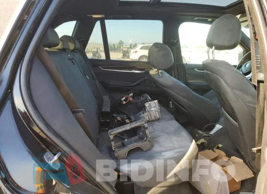 5UXKR2C51J0X09859 Photo# 11