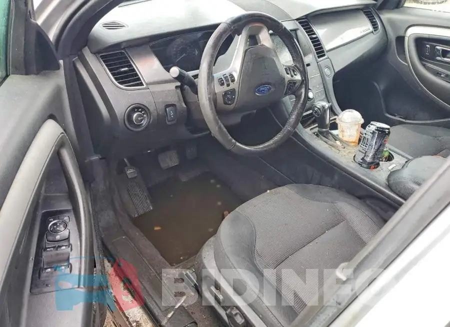 1FAHP2E86JG112227 Photo# 8