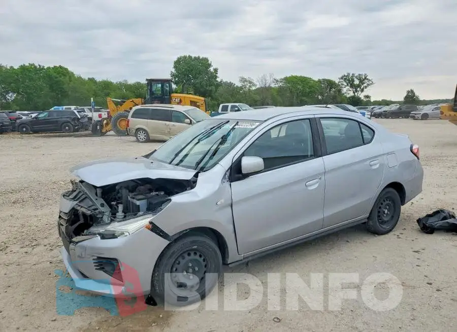 ML32FUFJ9NHF02857 Photo# 1