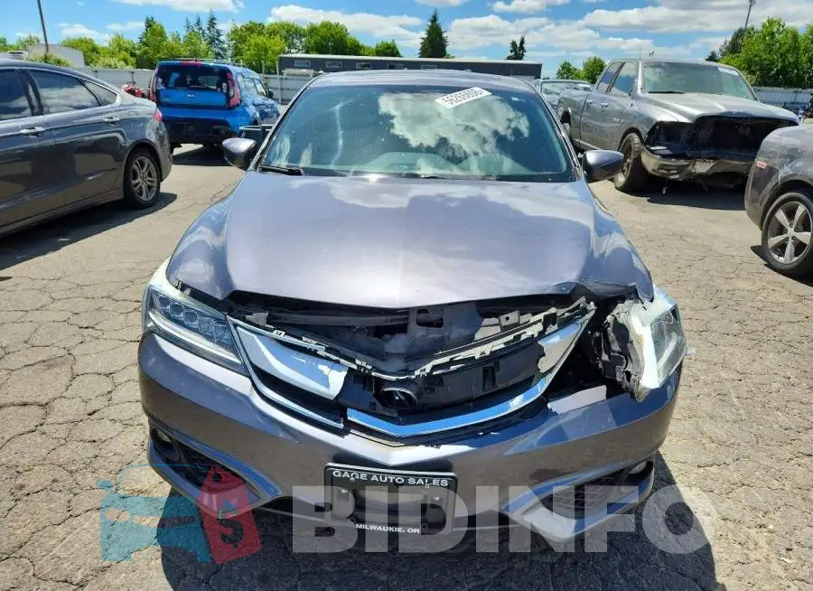 19UDE2F88HA001383 Photo# 5