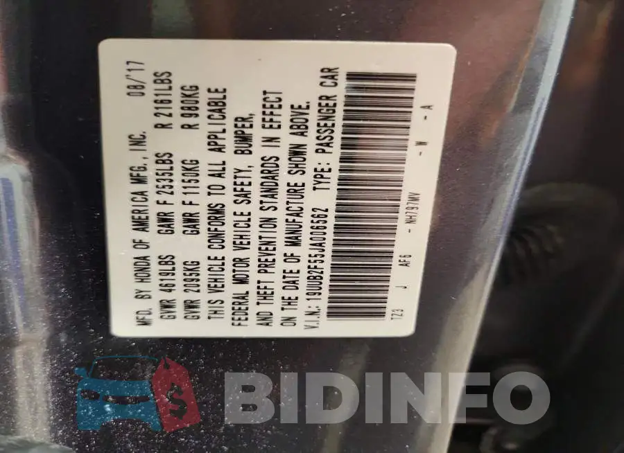 19UUB2F55JA006562 Photo# 12