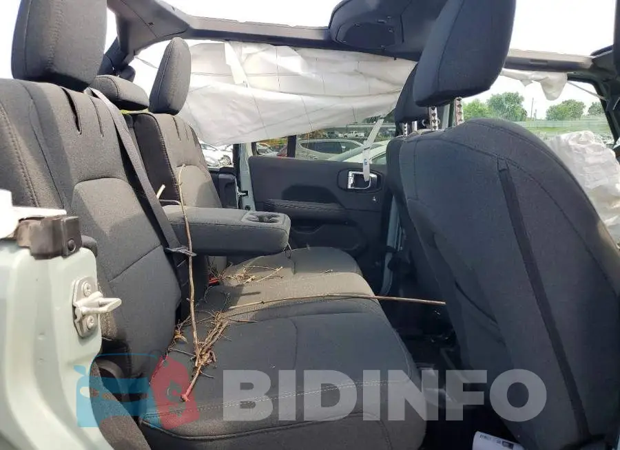 1C4RJXP62RW276875 Photo# 10