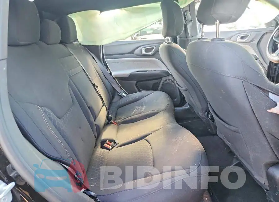 3C4NJDAN5RT146771 Photo# 10