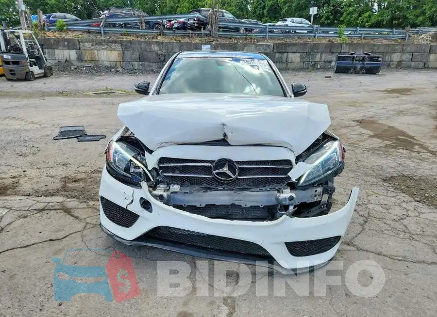 55SWF4JB6JU278855 Photo# 5