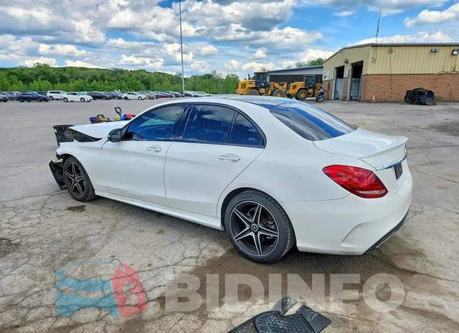 55SWF4JB6JU278855 Photo# 2