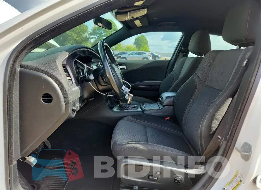 2C3CDXBG9KH615427 Photo# 7