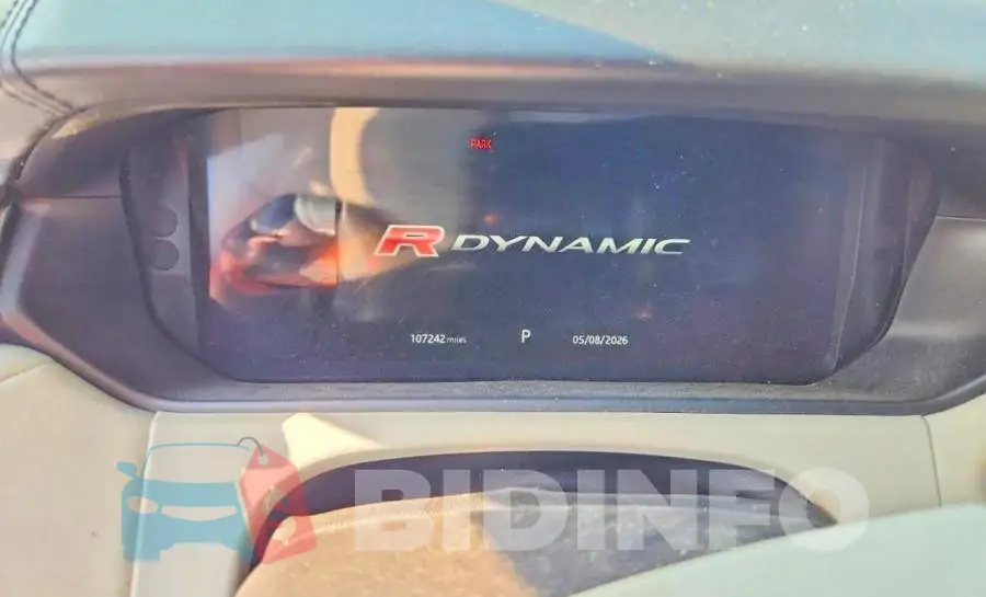 SALYM2RV6JA700241 Photo# 9