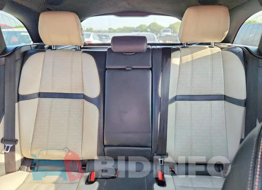 SALYM2RV6JA700241 Photo# 10