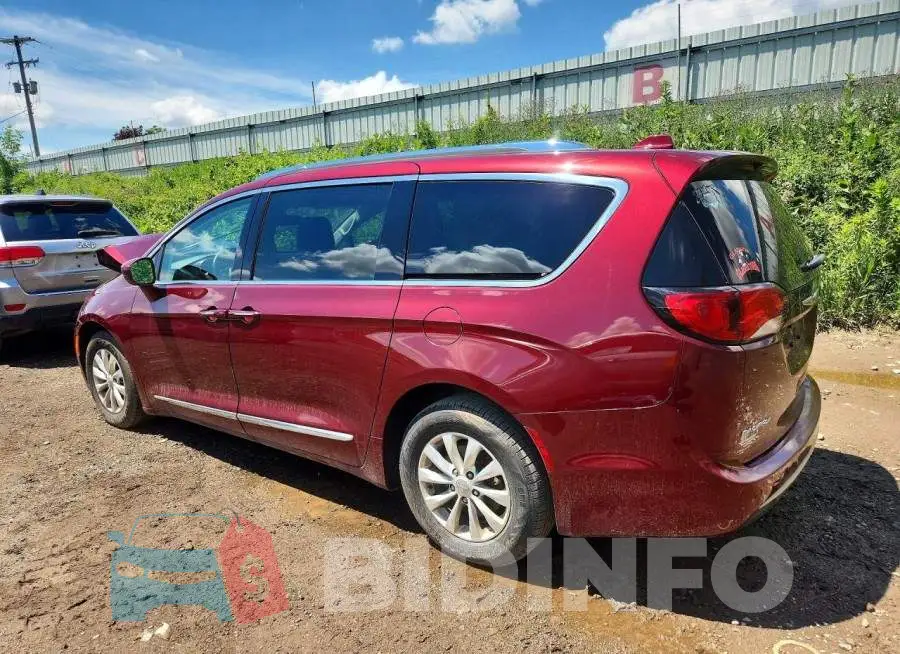 2C4RC1EG2JR289612 Photo# 2