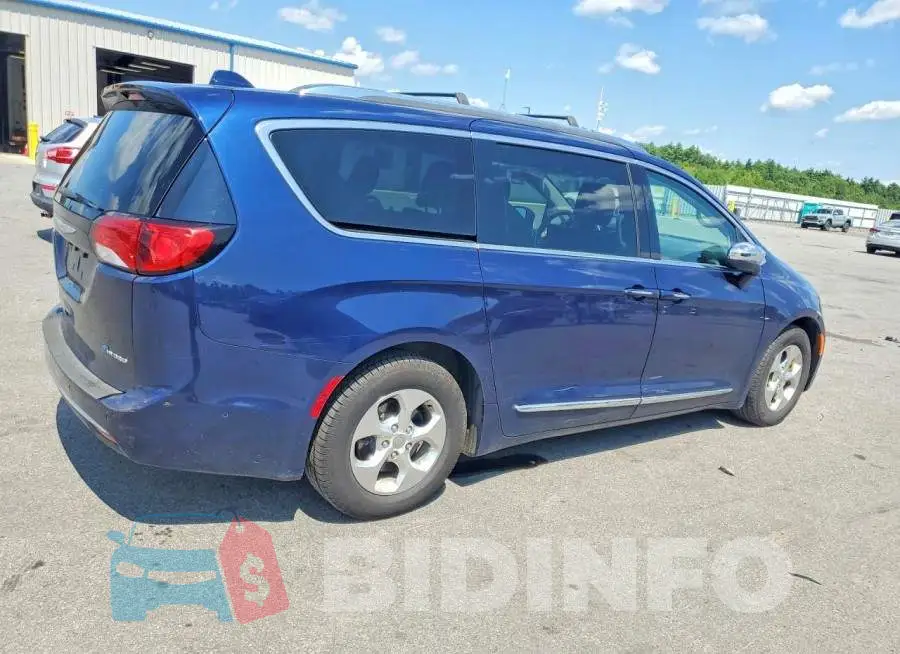 2C4RC1N76JR178514 Photo# 3