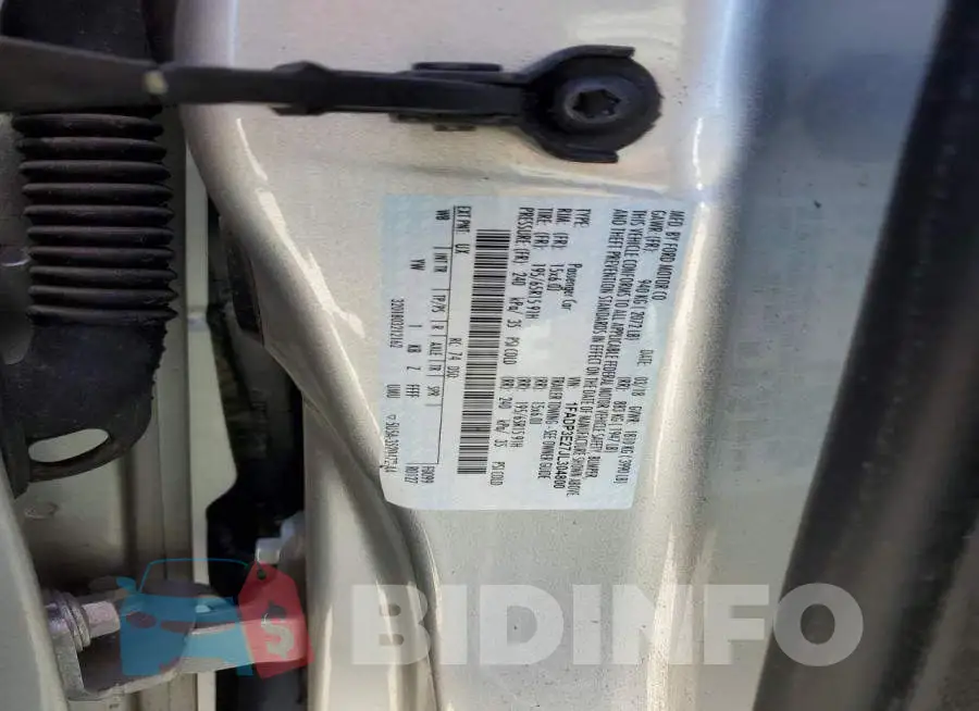 1FADP3E27JL304800 Photo# 12