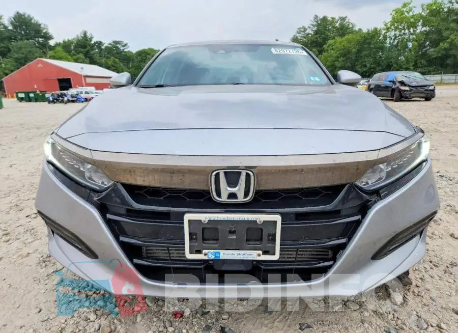 1HGCV1F32JA137072 Photo# 5
