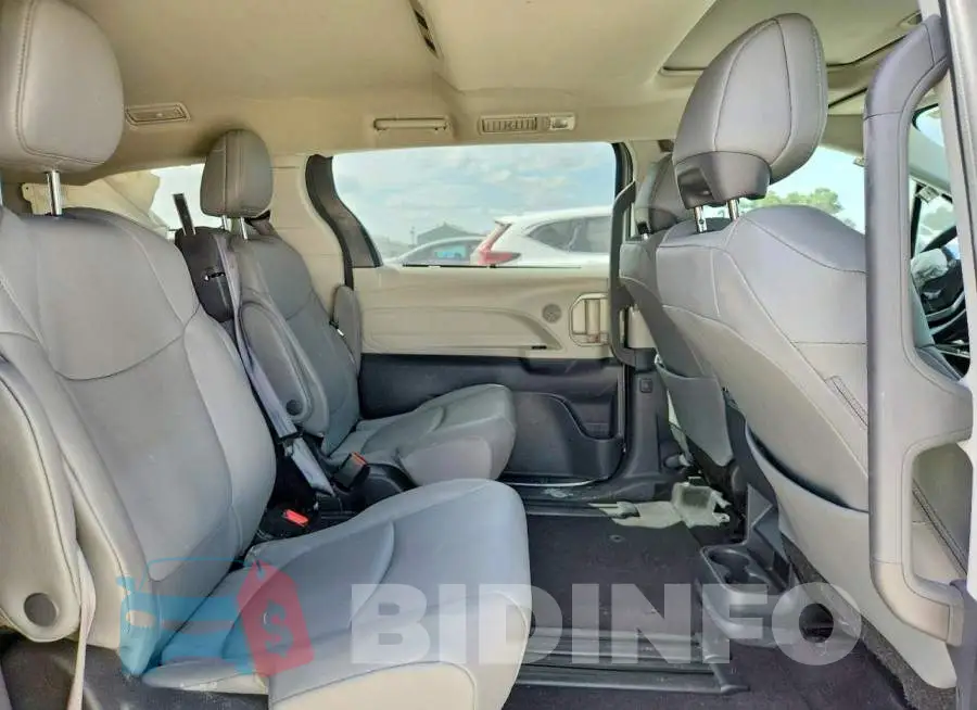 5TDYRKECXRS181593 Photo# 11