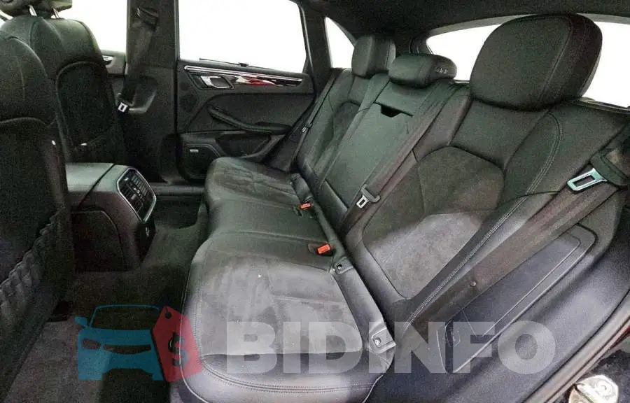 WP1AA2A57MLB08979 Photo# 6