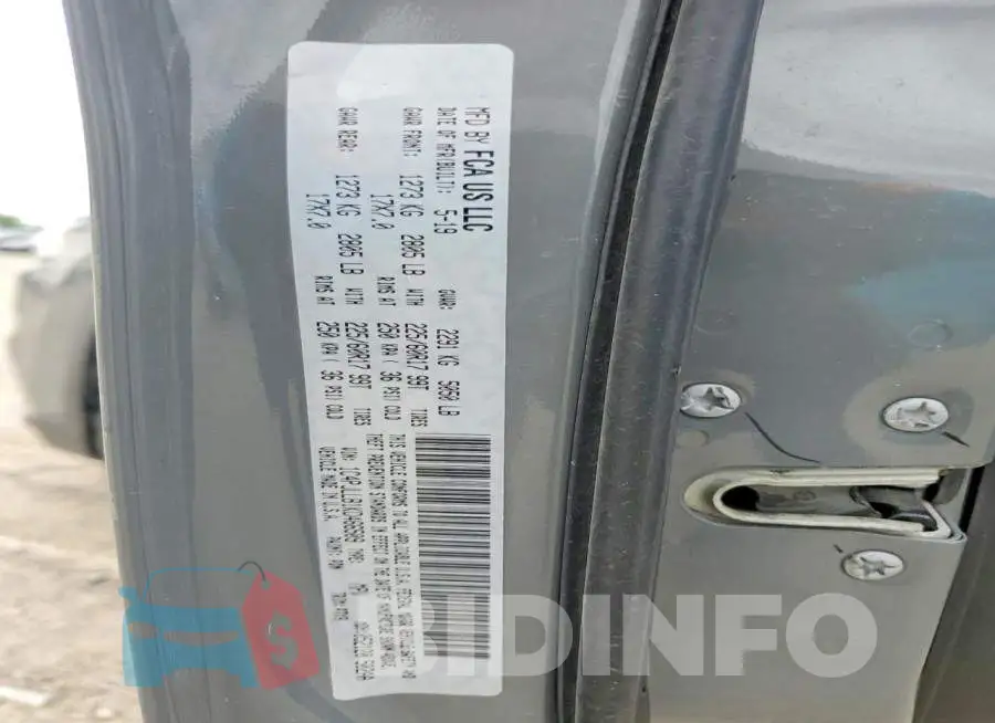 1C4PJLLB1KD466509 Photo# 13