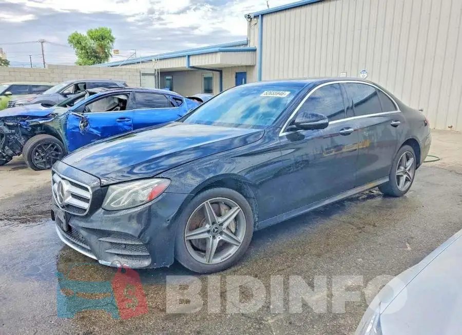 WDDZF6JB3KA520284 Photo# 1