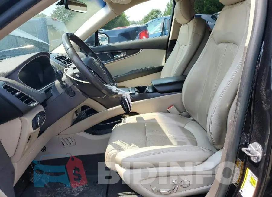 2LMPJ8LP3KBL48122 Photo# 7