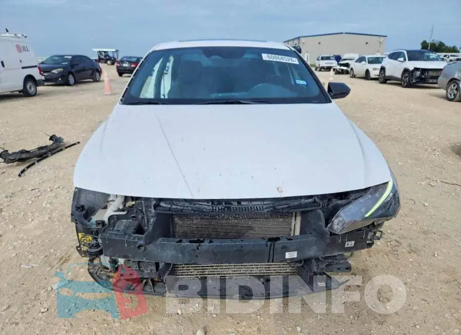 KMHLR4AF1PU589927 Photo# 5