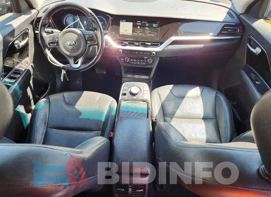 KNDCE3LG4L5056068 Photo# 8