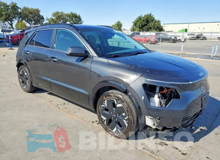 KNDCR3L1XP5027356 Photo# 4