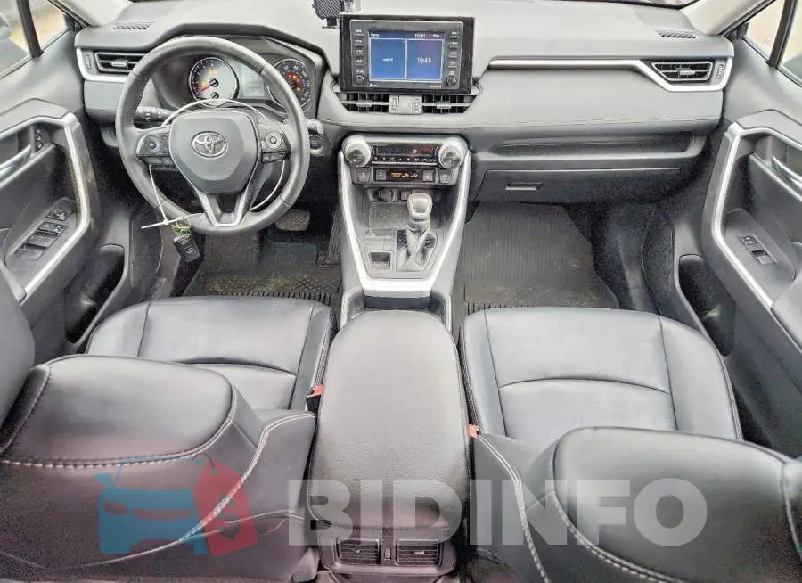 2T3A1RFV3MC185026 Photo# 8