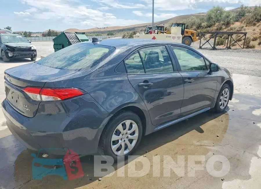 JTDBCMFE4T3132157 Photo# 3