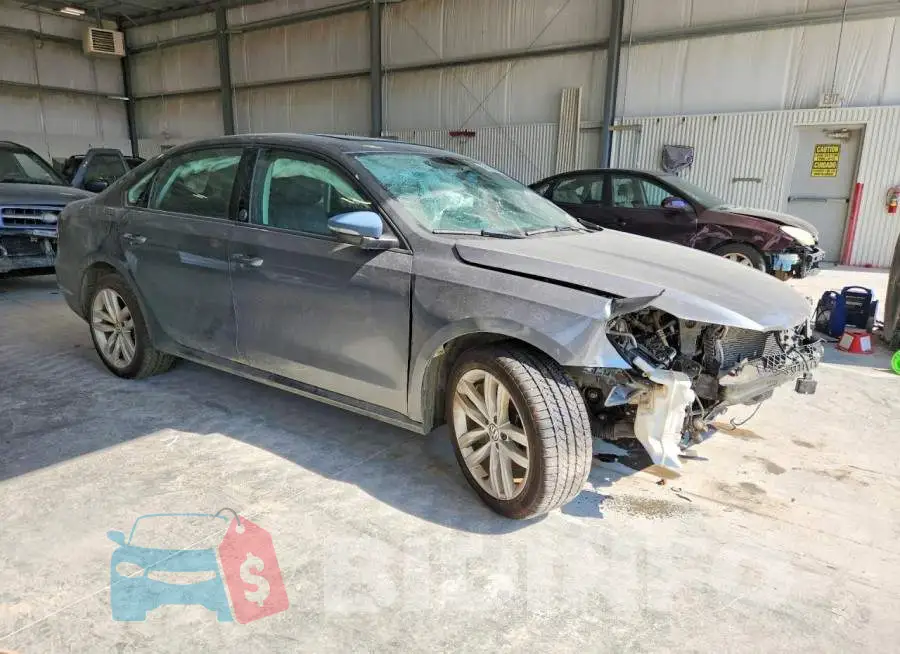1VWLA7A32KC009373 Photo# 4