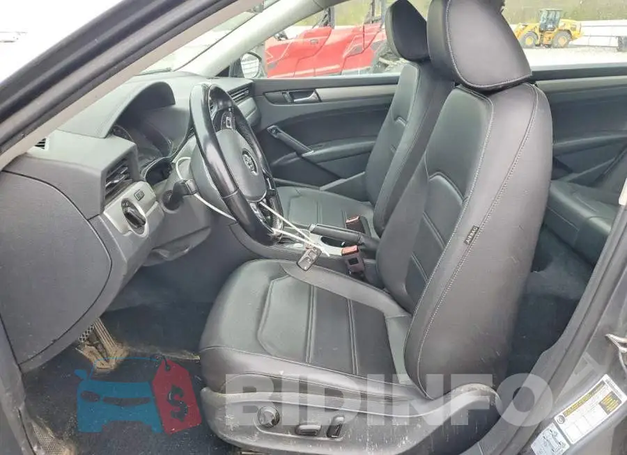 1VWSA7A38LC020388 Photo# 7