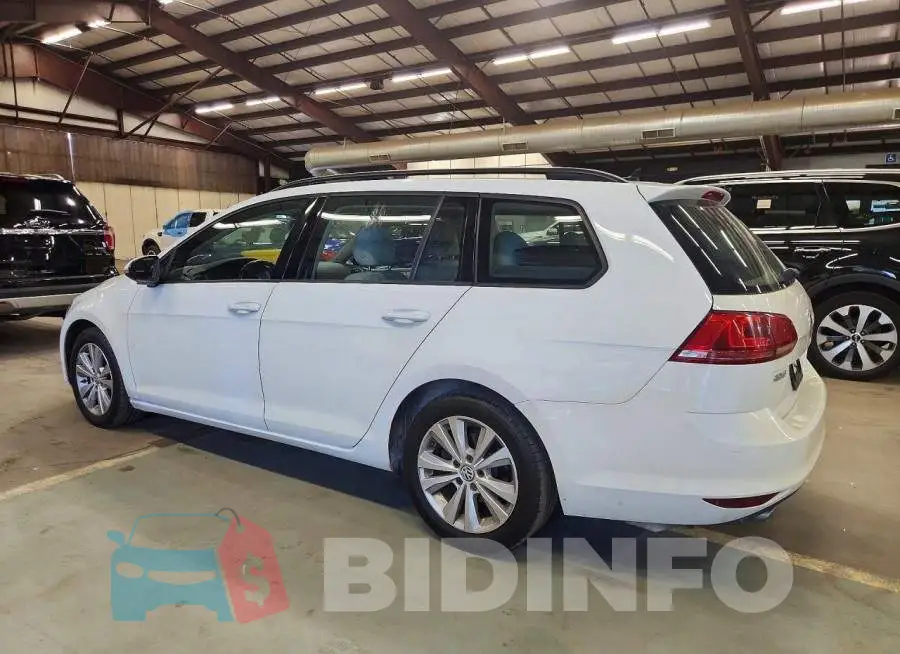 3VW017AU9HM520159 Photo# 2