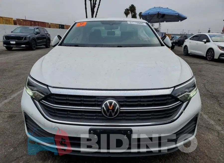 3VW5M7BU1PM015677 Photo# 5