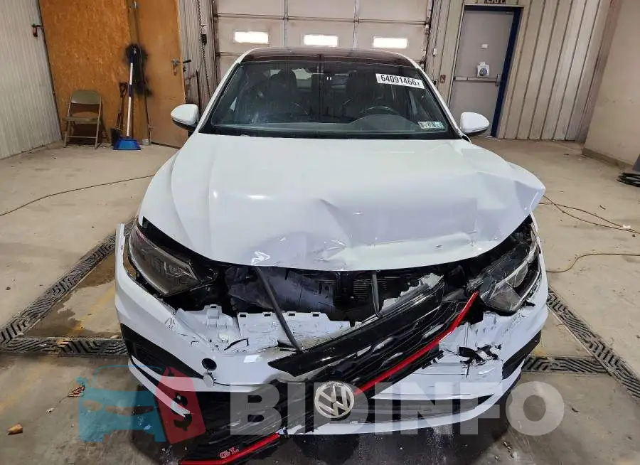 3VW5T7BUXKM269576 Photo# 5
