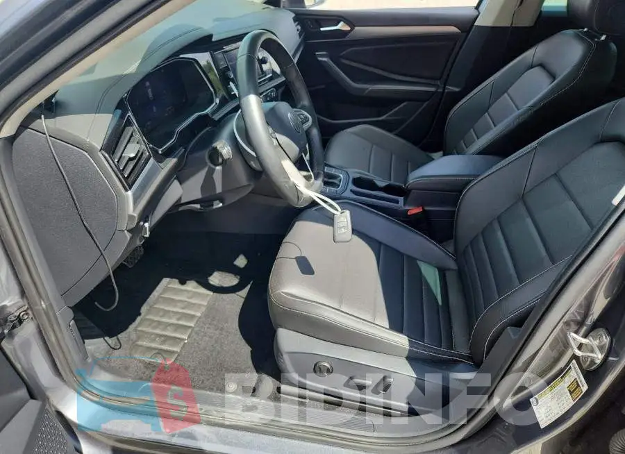 3VW7M7BU3NM032860 Photo# 7