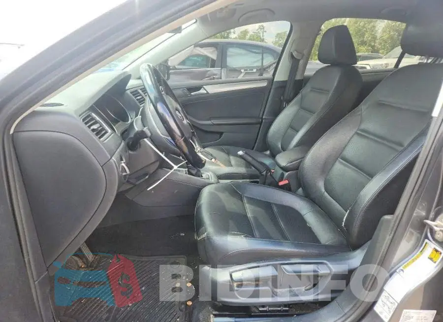 3VWDB7AJ6HM289547 Photo# 7